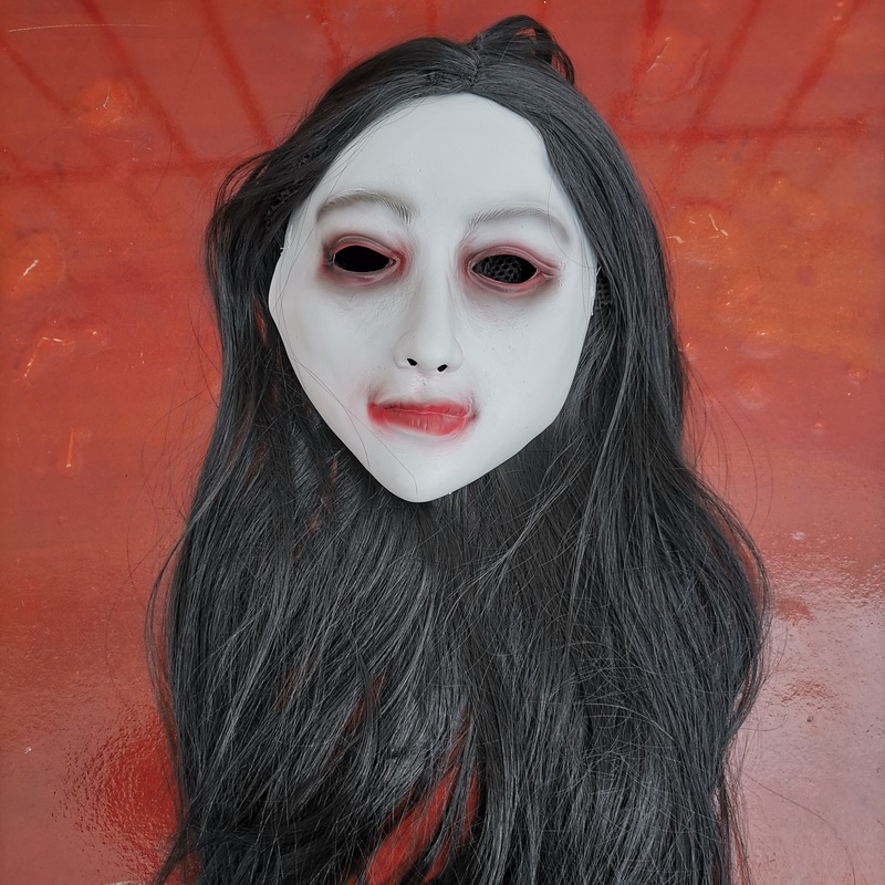 Le Cool Female ghost mask esca - огляд і ціна Board Game In Real Life